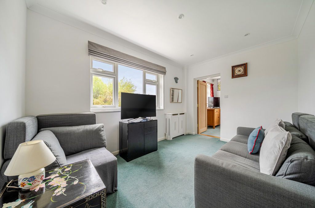 Additional image 16 of 7 bed detached house for saleShepherds Lane, Dartford DA1