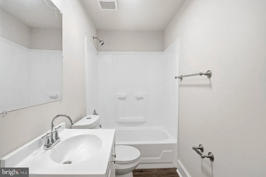 Additional image 10 of 706 N Milton Avenue, Baltimore, MD 21205