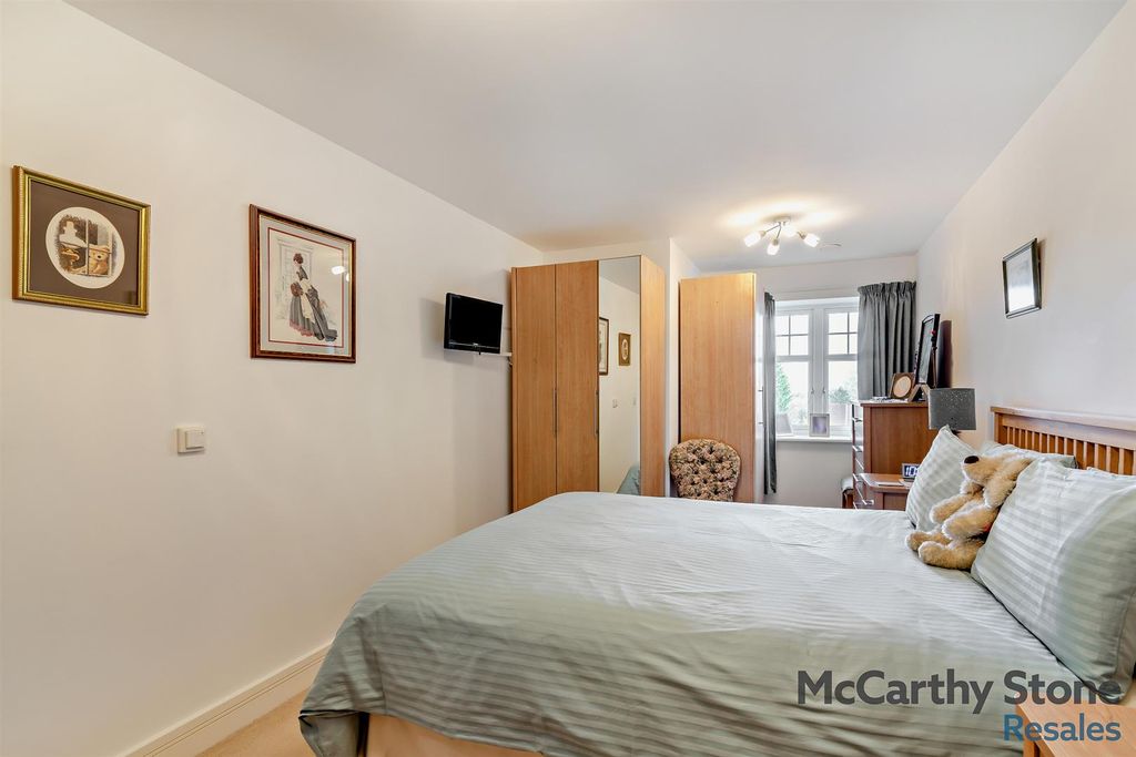 Additional image 8 of 1 bed flat for saleHolmes Place, Crowborough TN6