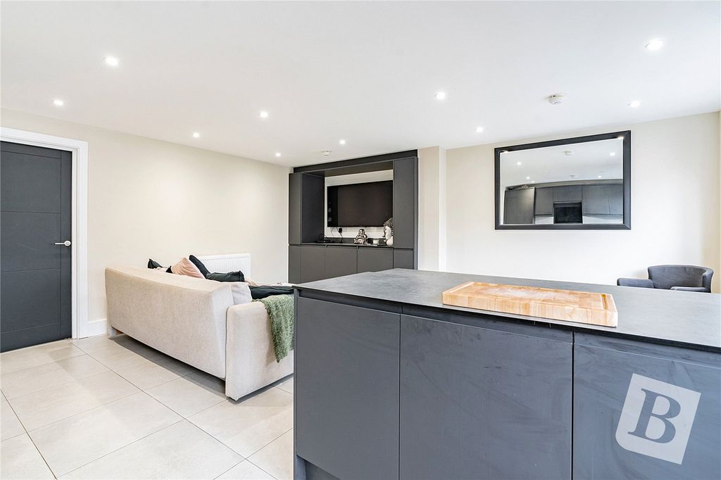 Additional image 10 of 4 bed end terrace house for saleReede Road, Dagenham RM10