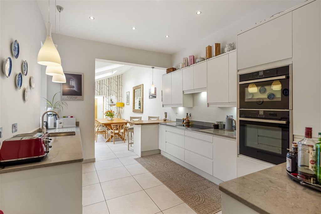 Additional image 7 of 6 bed town house for saleUplands Road, Darlington DL3