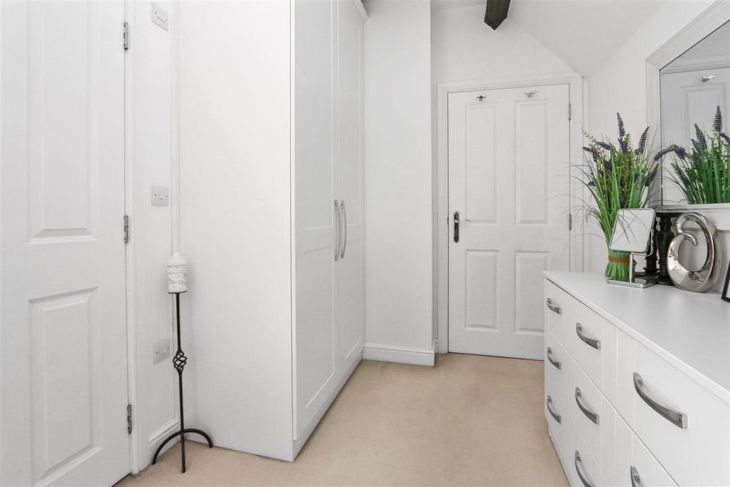 Additional image 11 of 3 bed flat for saleChapel Drive, Dartford DA2