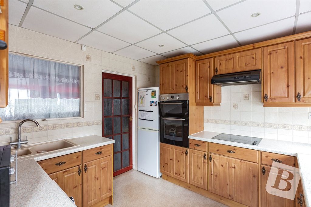 Additional image 10 of 5 bed end terrace house for saleSecond Avenue, Dagenham RM10