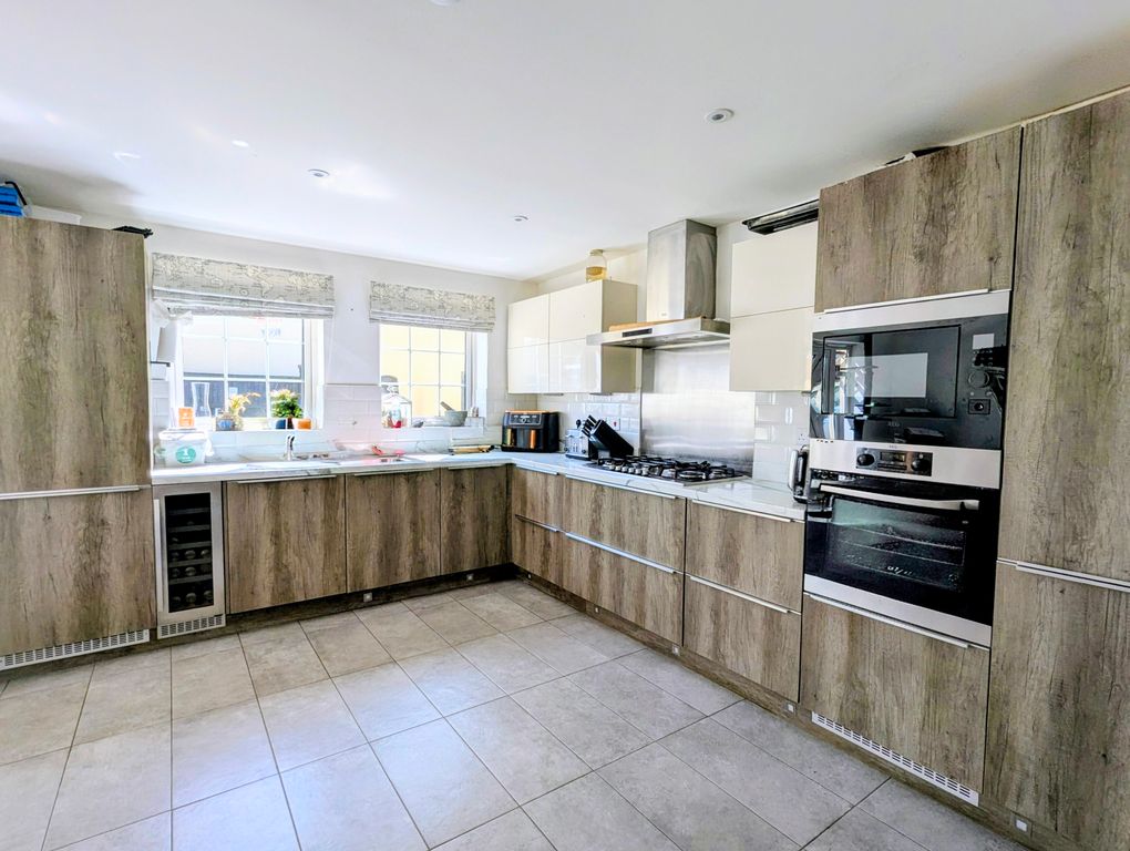 Additional image 3 of 4 bed detached house for saleDorset Down Crescent, Cullompton EX15