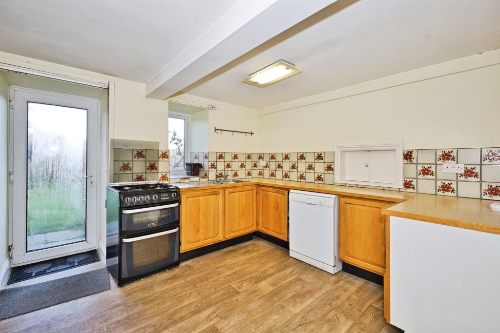 Additional image 2 of 4 bed terraced house for saleBarn Street, Crewkerne TA18