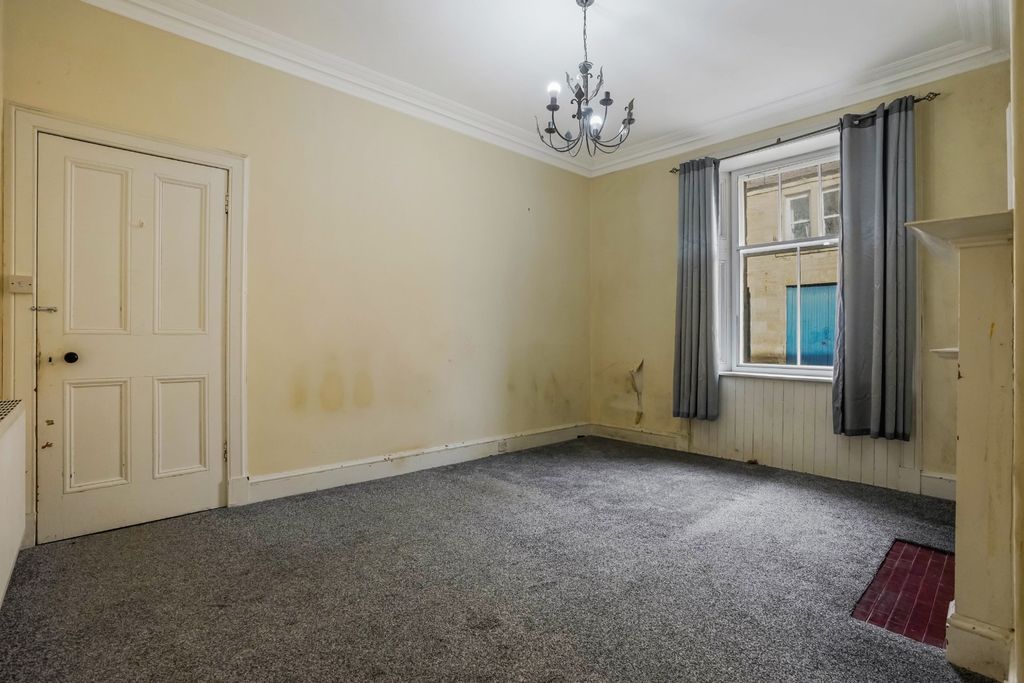 Additional image 5 of 2 bed flat for saleKirkgate, Fife, Cupar KY15