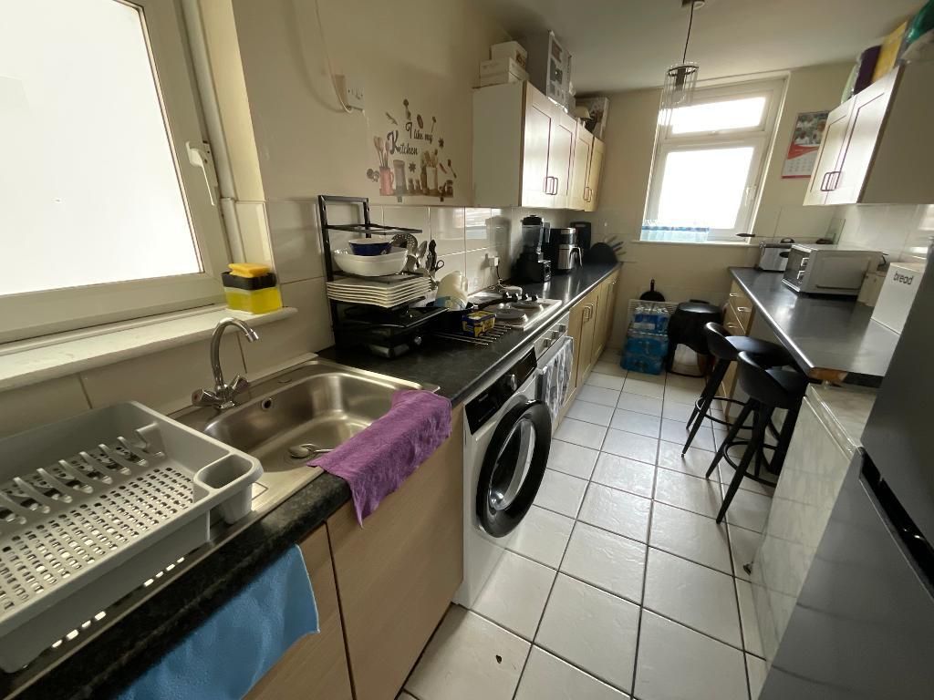 Additional image 5 of 3 bed flat for saleExeter Road, Dagenham RM10