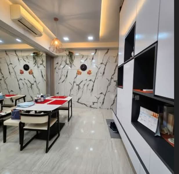 986 Upper Serangoon Road photo 2