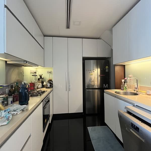 69 Holland Road photo 3