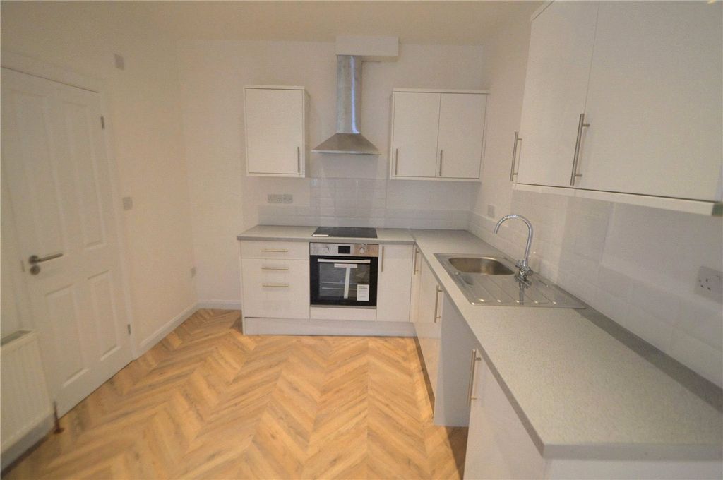 Additional image 2 of 6 bed flat for saleBrighton Road, South Croydon CR2