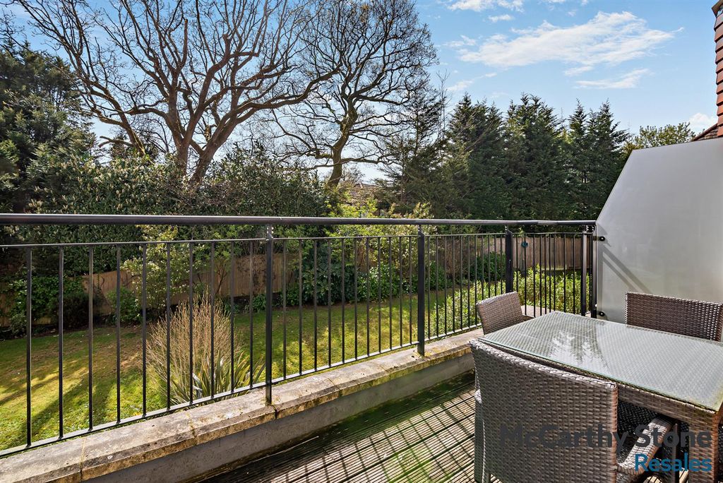 Additional image 2 of 1 bed flat for saleHolmes Place, Crowborough Hill, Crowborough TN6