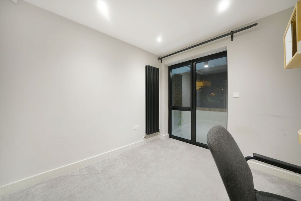 Additional image 5 of 3 bed flat for saleSouth Park Hill Road, South Croydon CR2