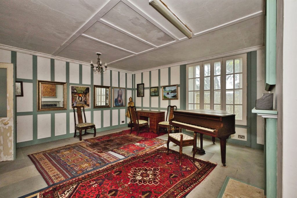 Additional image 3 of 6 bed terraced house for saleAbbey Street, Crewkerne TA18