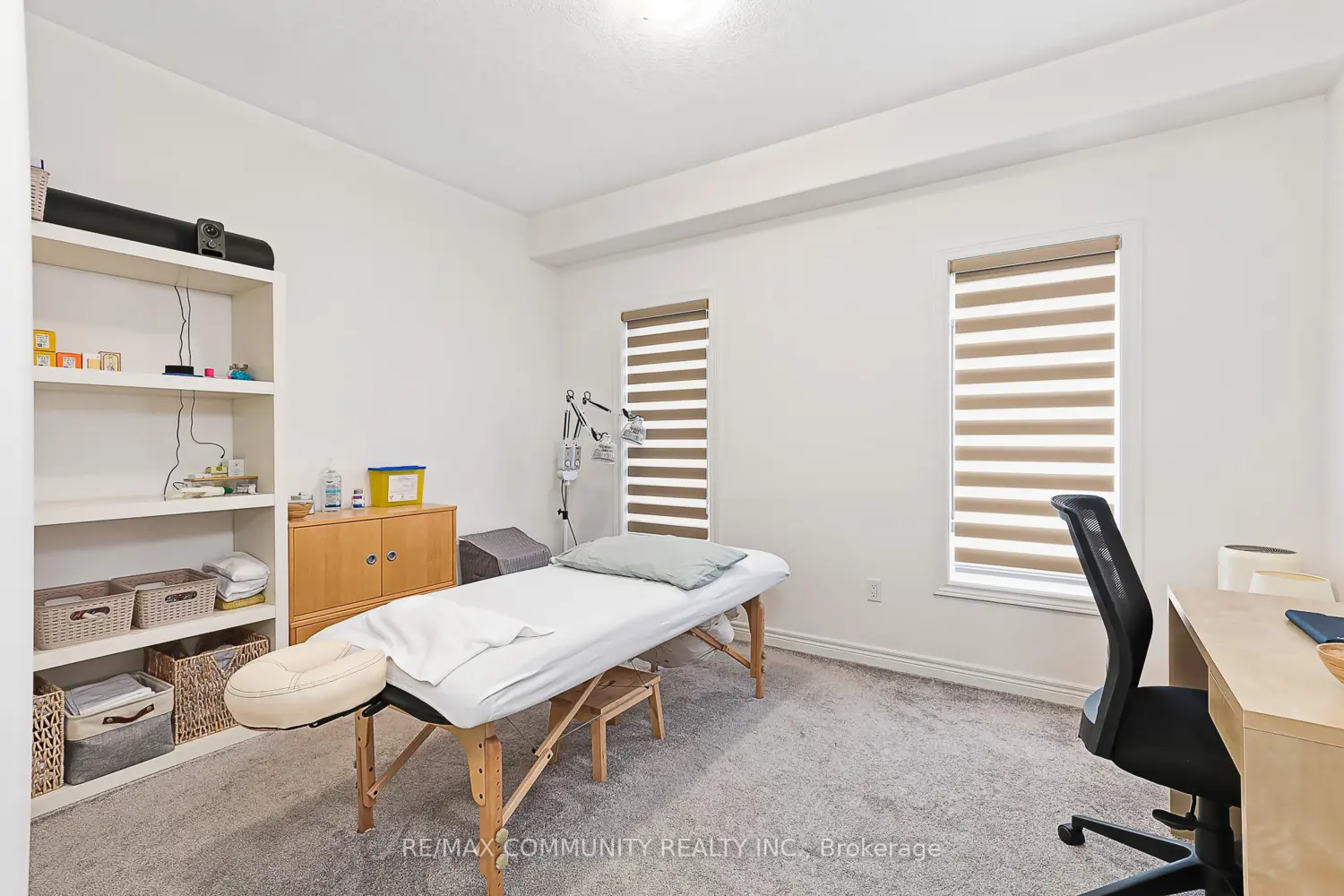 122 Plewes Drive photo 3