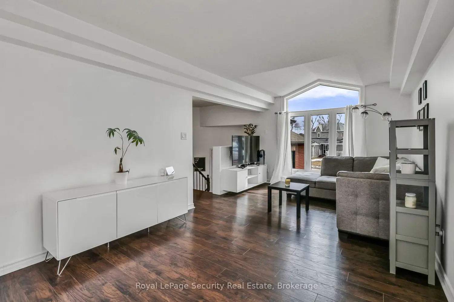 1280 Forest Street photo 4