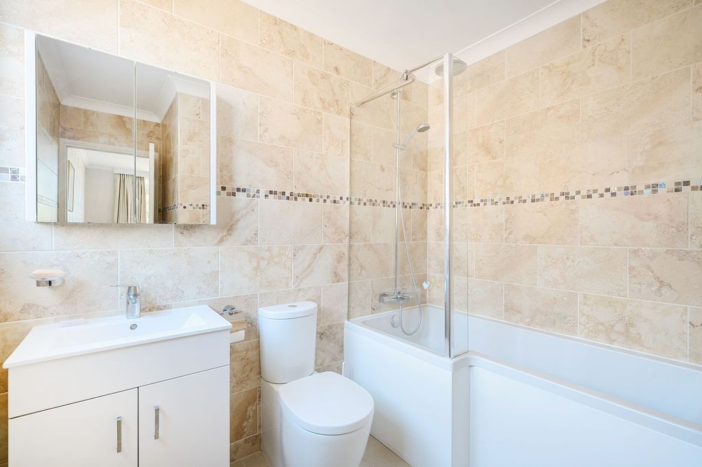 Additional image 15 of 3 bed flat for saleAvenue Road, Epsom KT18