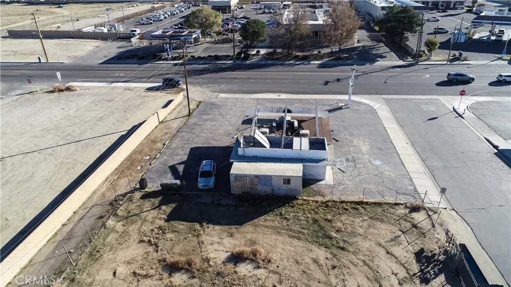 44431 Division St, Lancaster, CA 93535 photo 2