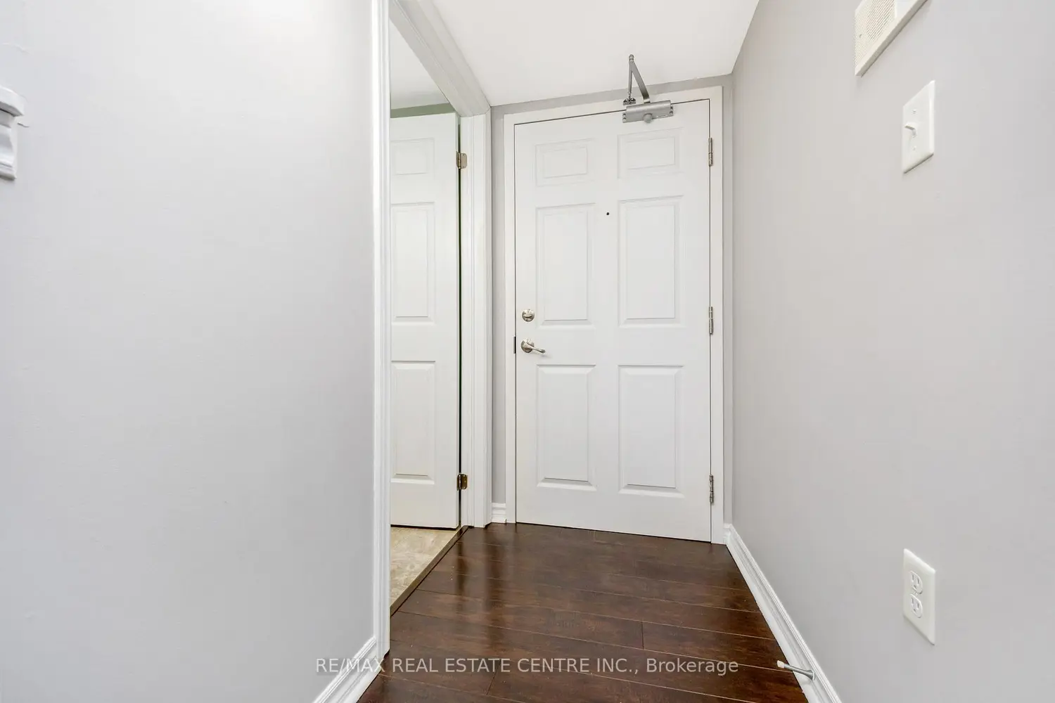 1360 Main Street 304 photo 4