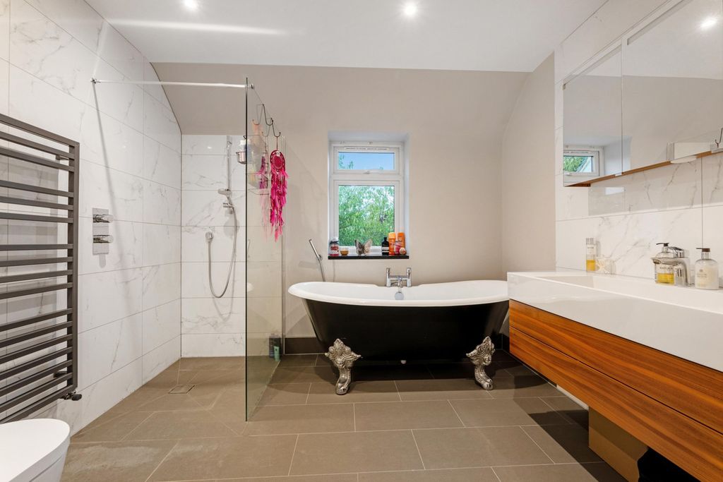 Additional image 12 of 5 bed detached house for saleVillage Road Thorpe Egham, Surrey TW20