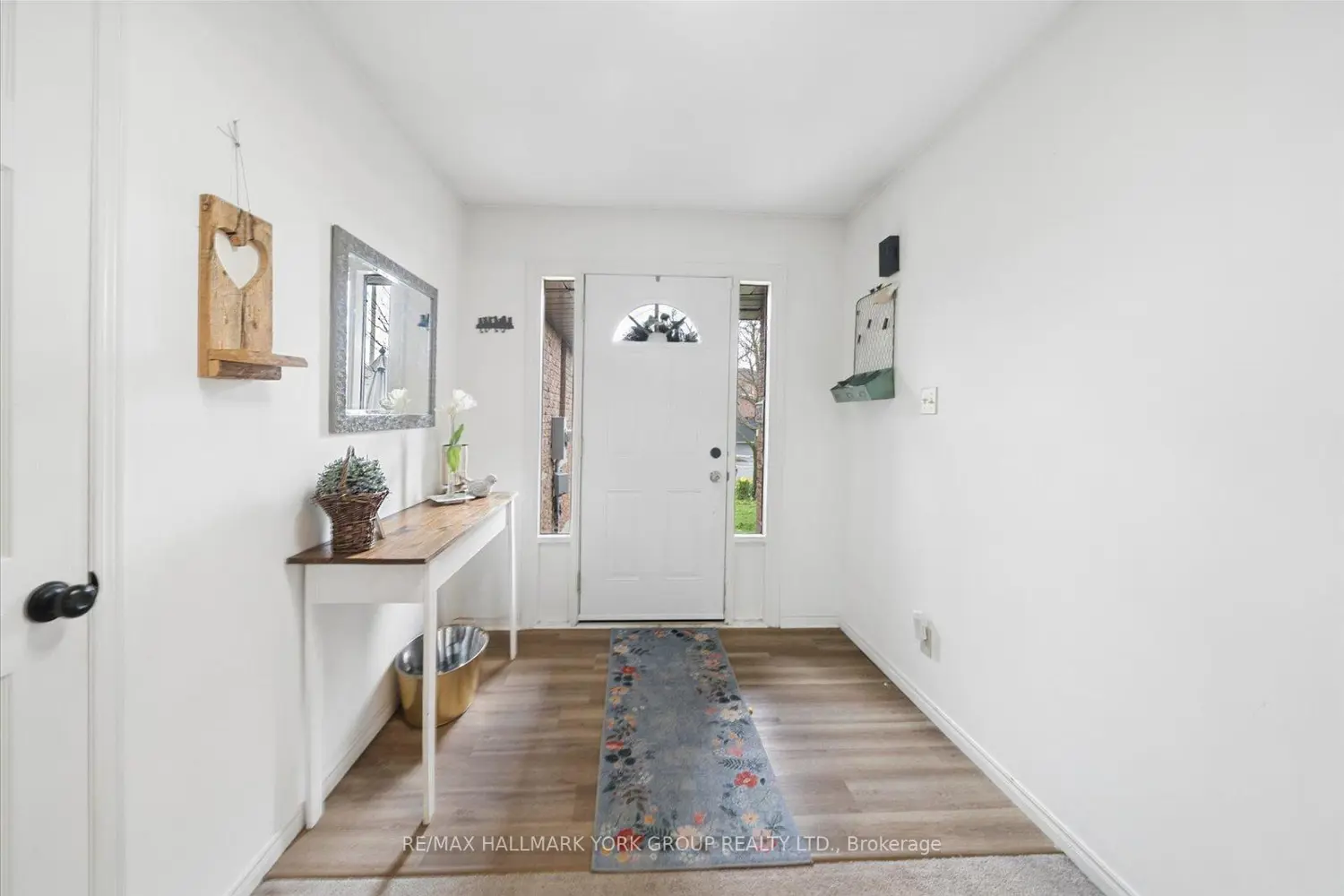 Additional image 4 of 41 Laurentian Lane