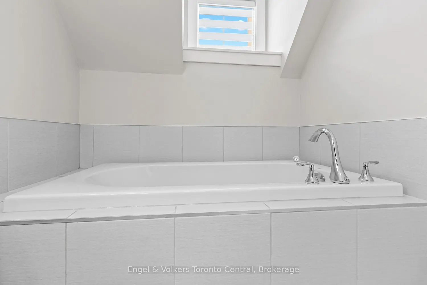 Additional image 11 of 145 Sycamore Street