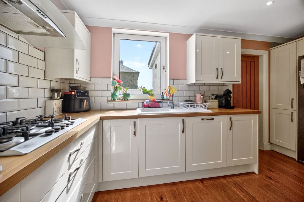 Additional image 5 of 4 bed semi-detached house for saleAlloa Road, Stirling FK9