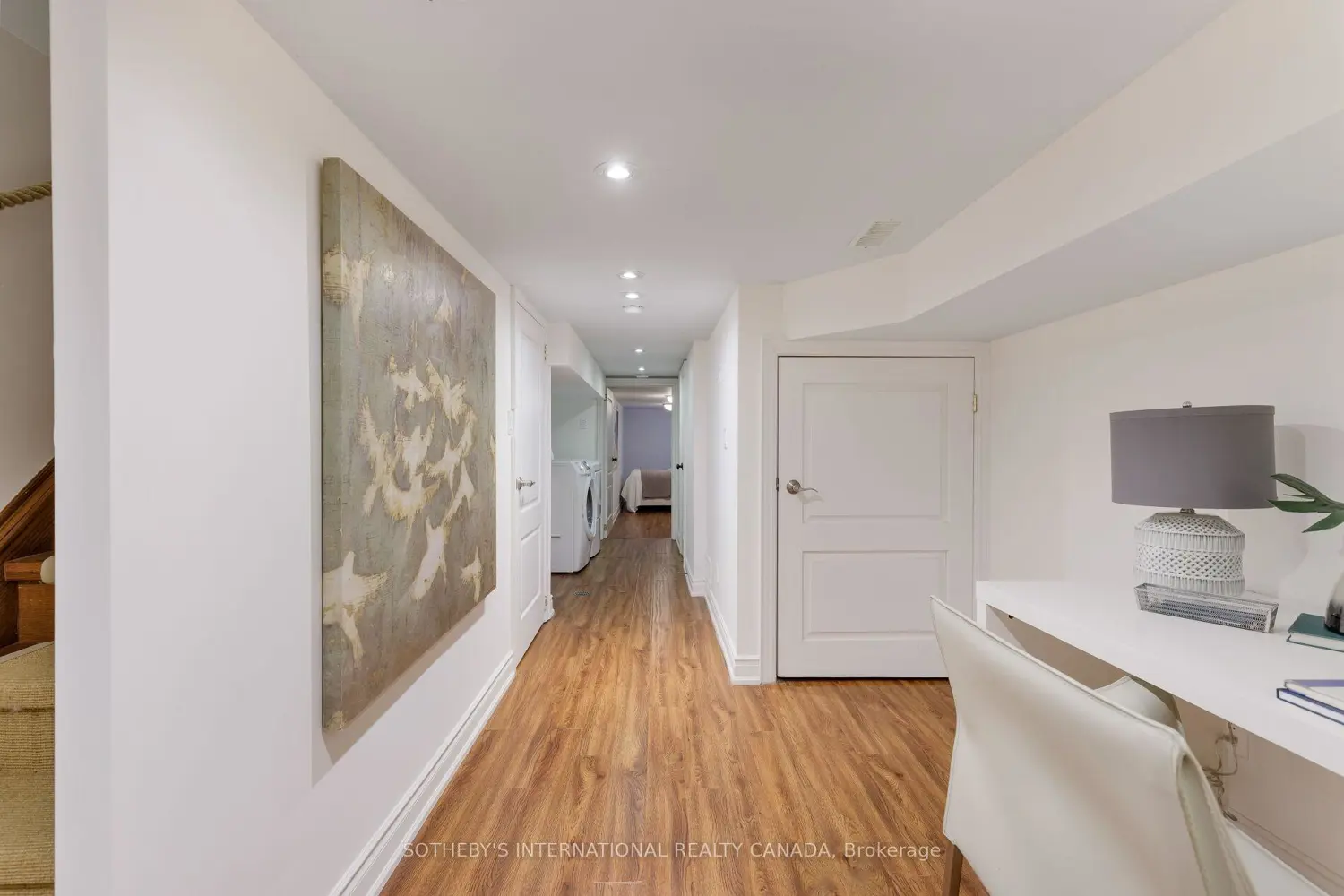 Additional image 18 of 866 1/2 Carlaw Avenue