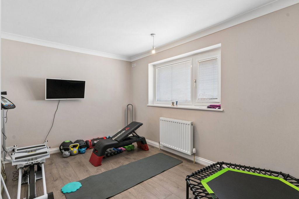 Additional image 20 of 5 bed detached house for saleCoombe Drive, Dunstable LU6