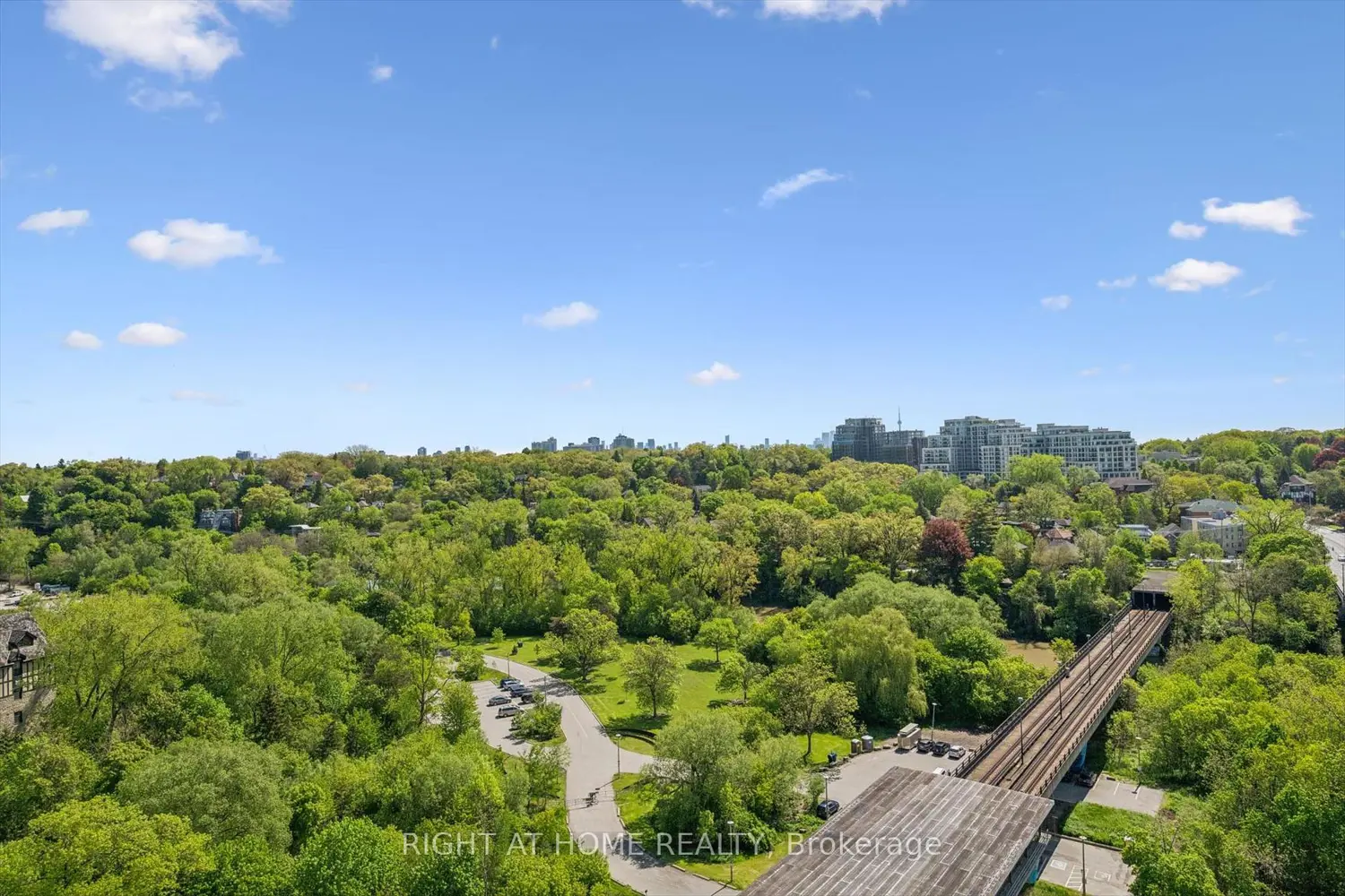 Additional image 17 of 2662 Bloor Street 512