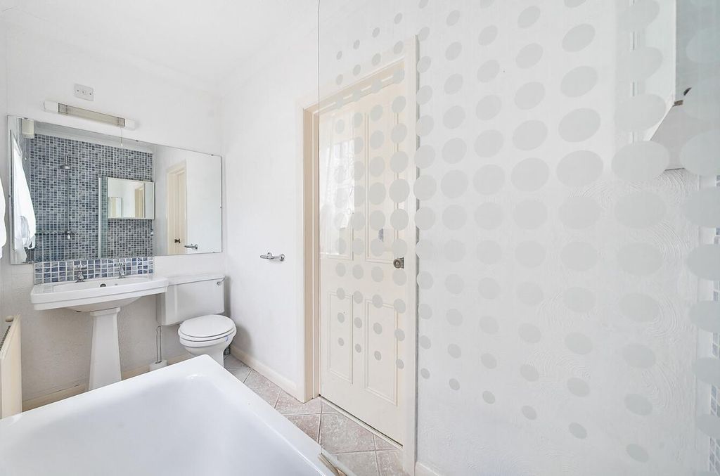 Additional image 8 of 4 bed end terrace house for saleConiston Road, Eastleigh SO50