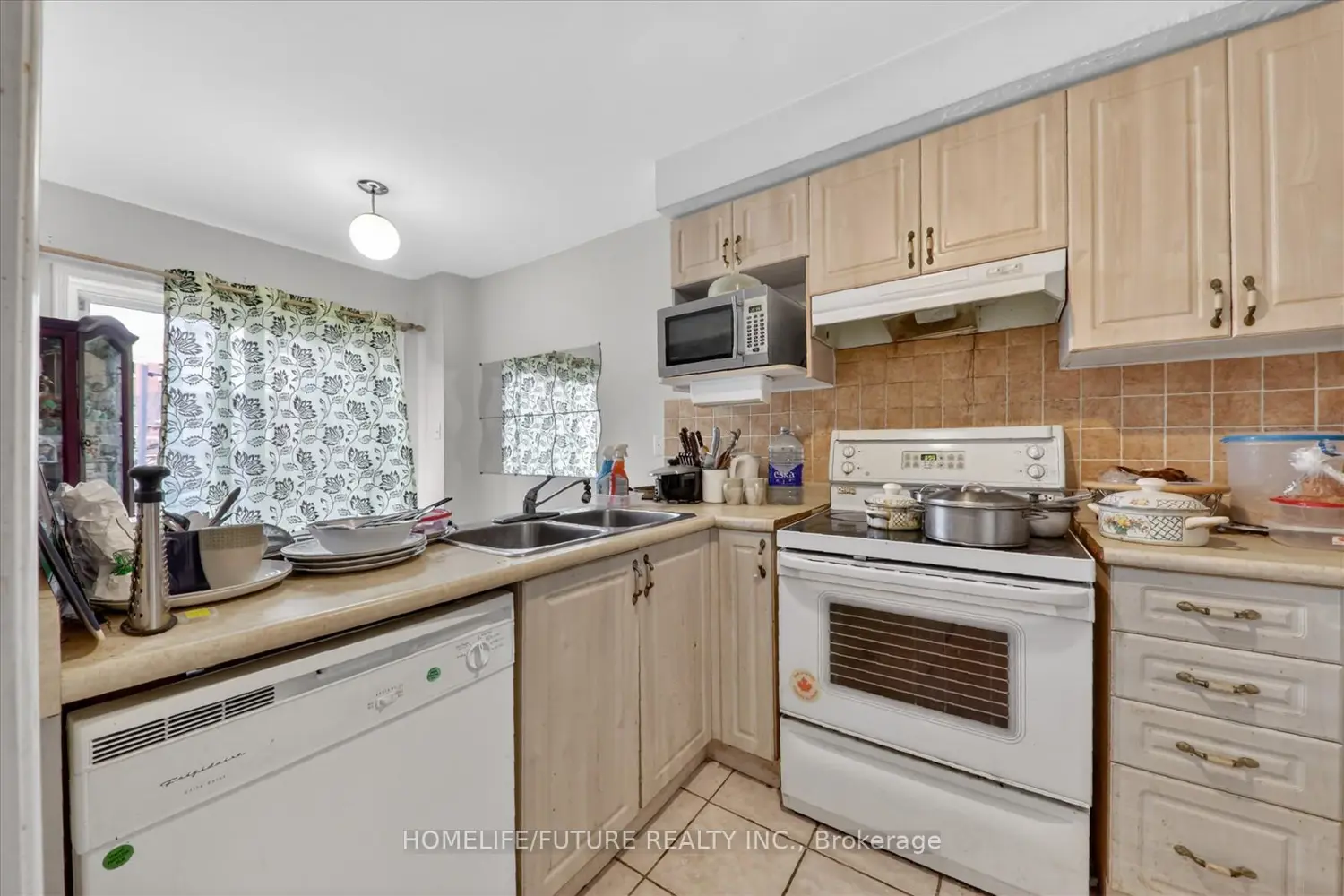 Additional image 13 of 435 Middlefield Road 17