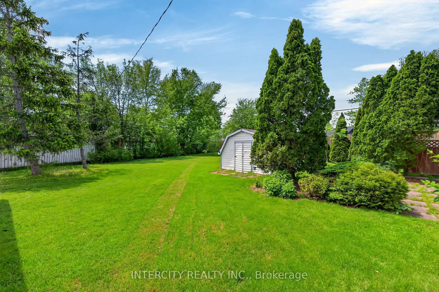 Additional image 16 of 8735 Howe Crescent