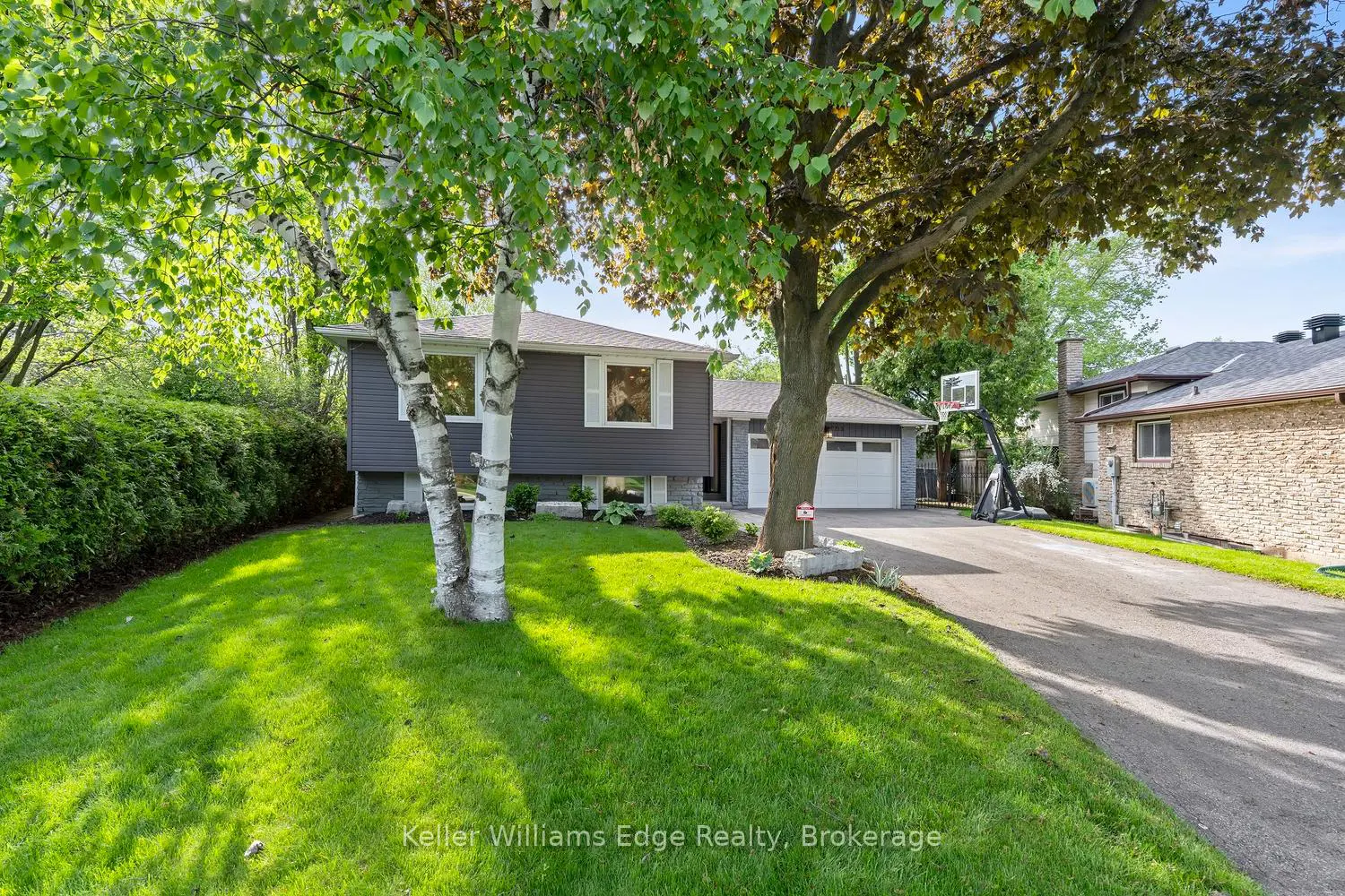 2213 Sunnyvale Drive photo 2