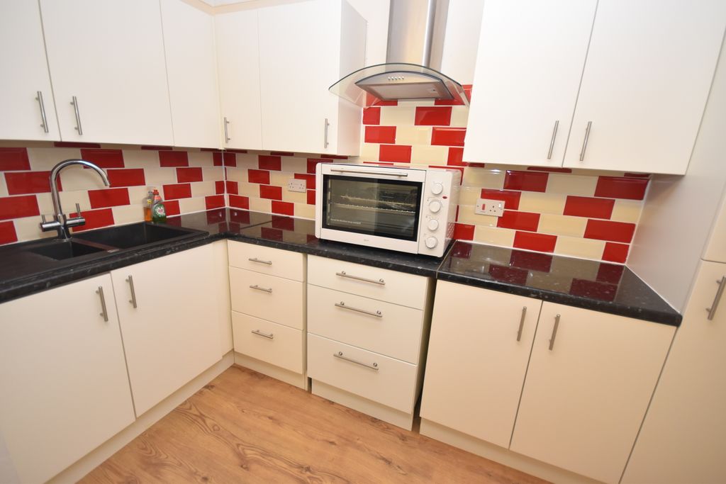 Additional image 4 of 1 bed flat for saleSt Johns Park, Whitchurch SY13