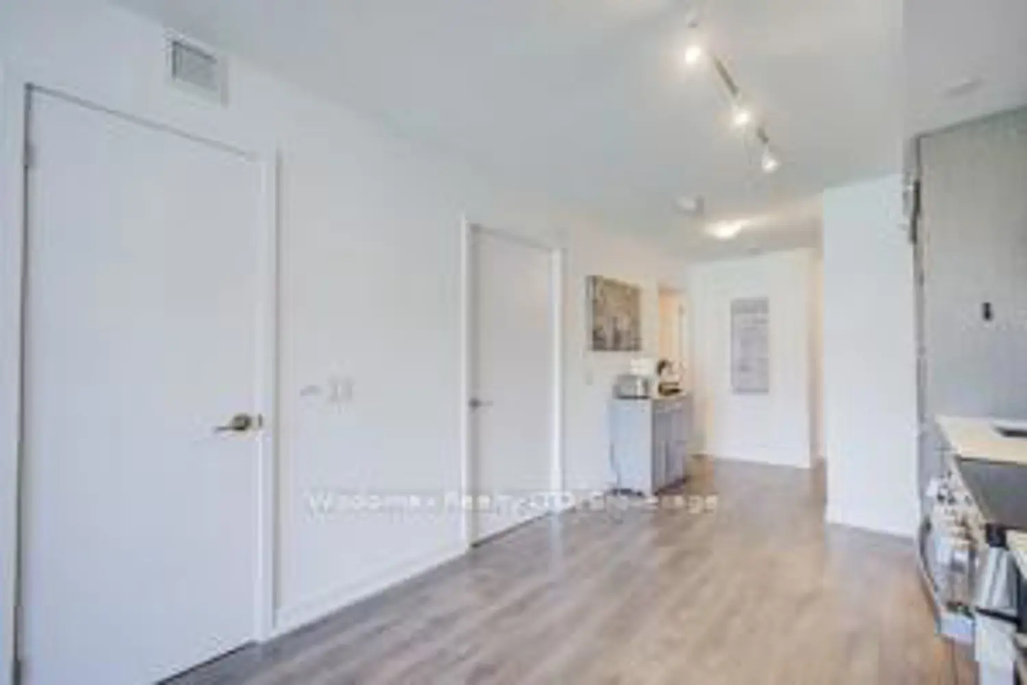Additional image 8 of 219 Dundas Street 1009
