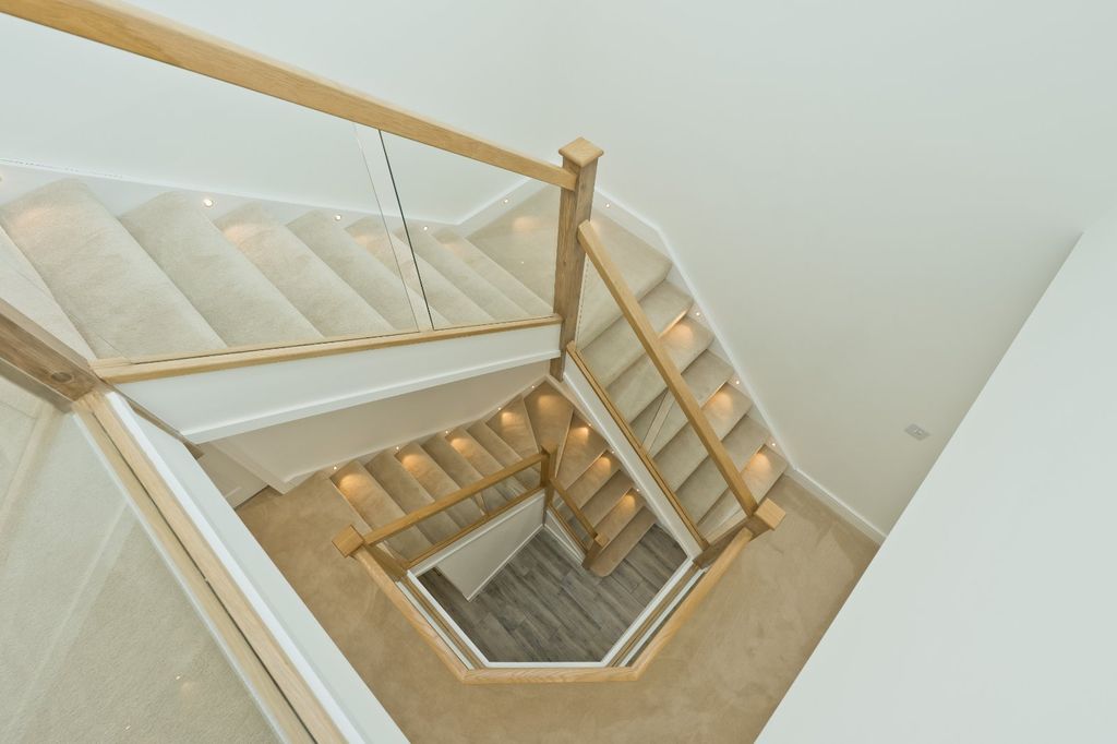 Additional image 8 of 4 bed semi-detached house for saleHurst Road, East Molesey, Surrey KT8