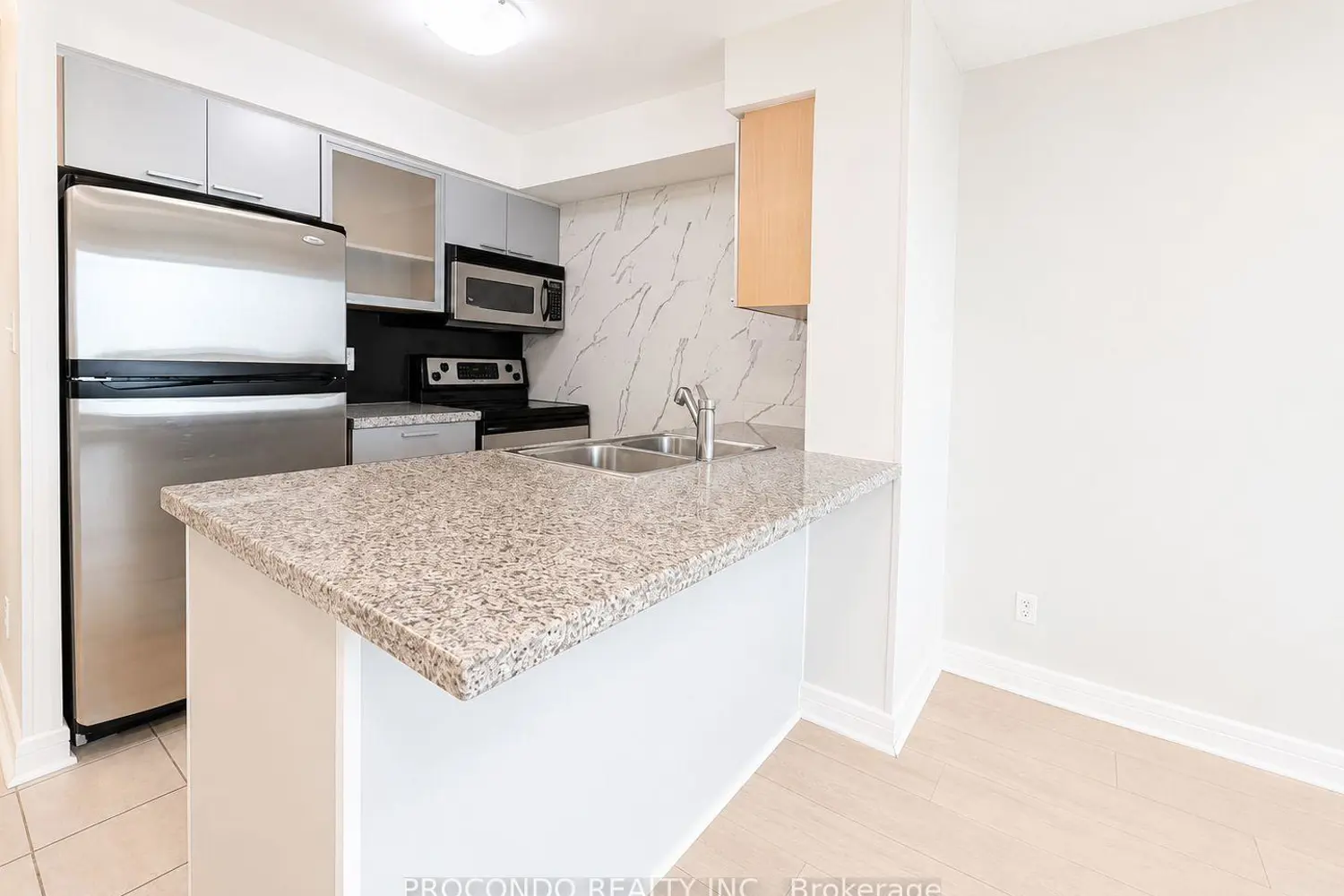 Additional image 3 of 18 Harrison Garden Boulevard 509