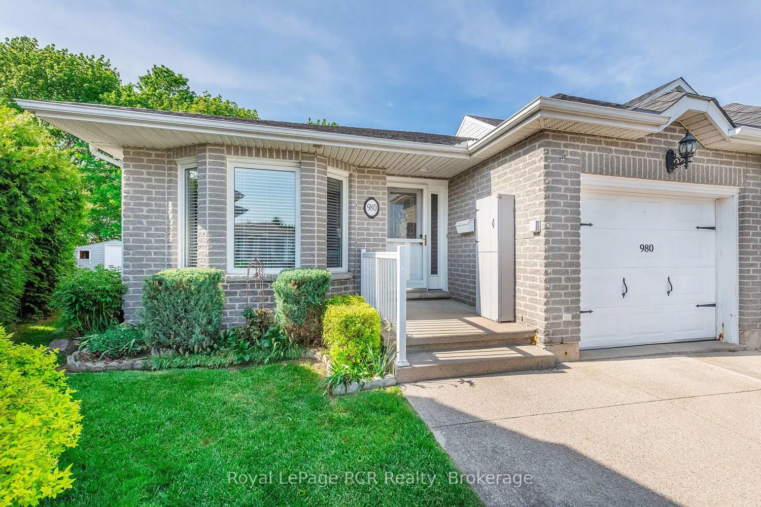 980 9Th Avenue Ae photo 2