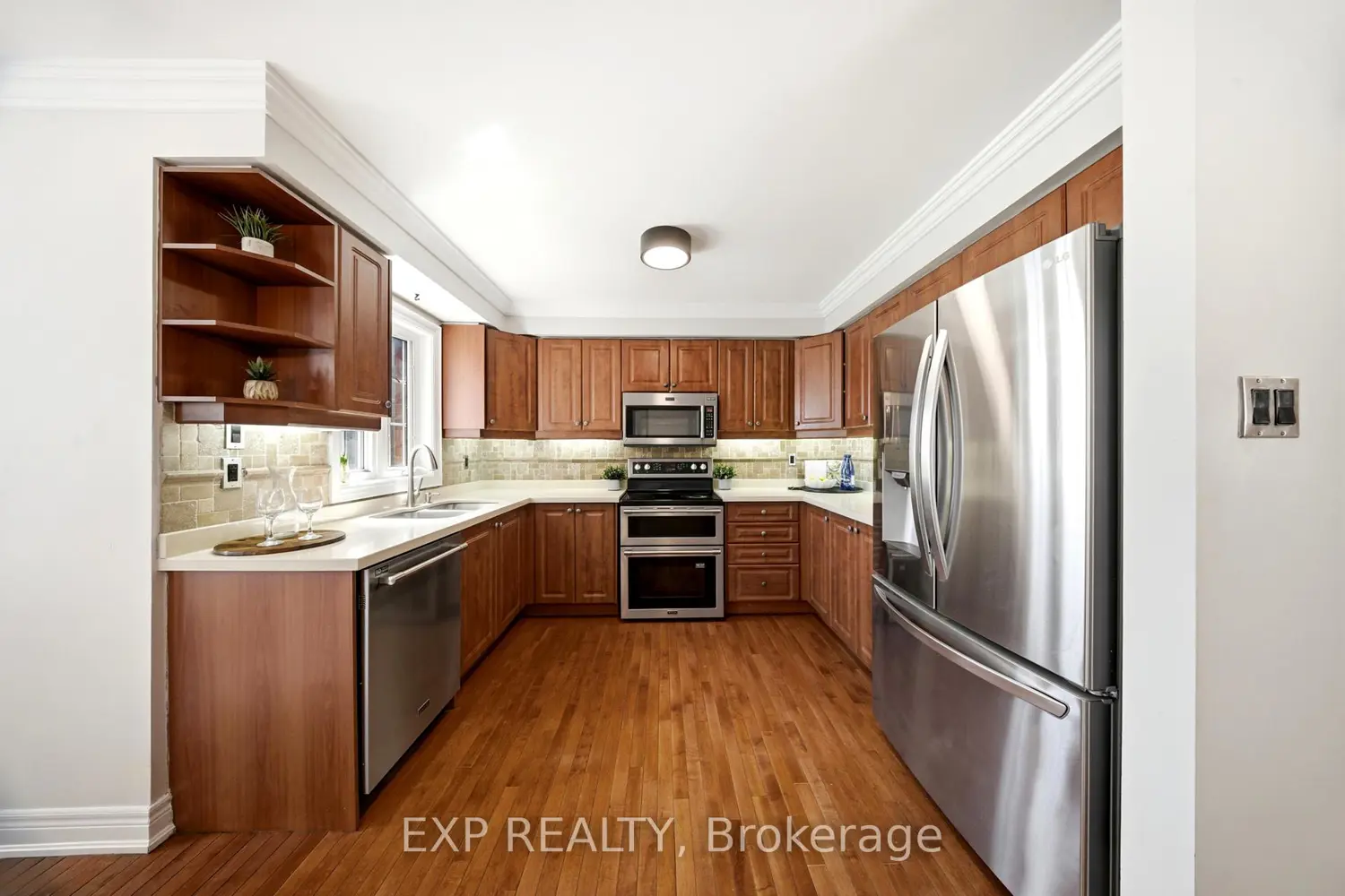 1011 Donnelly Street photo 5