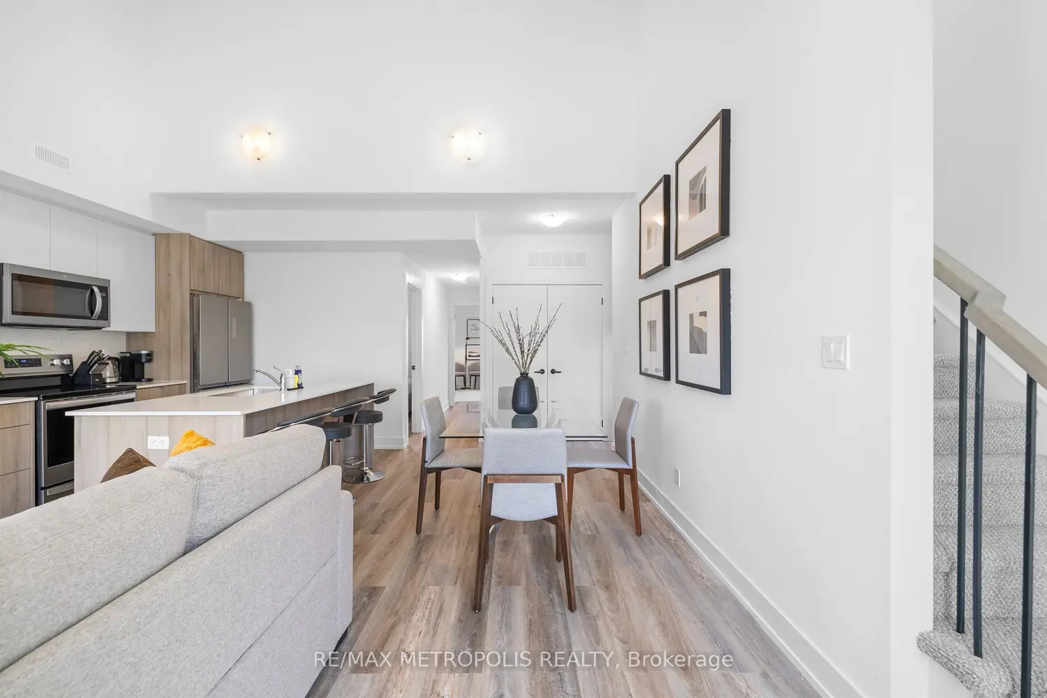 Additional image 3 of 447 Lansdowne Avenue
