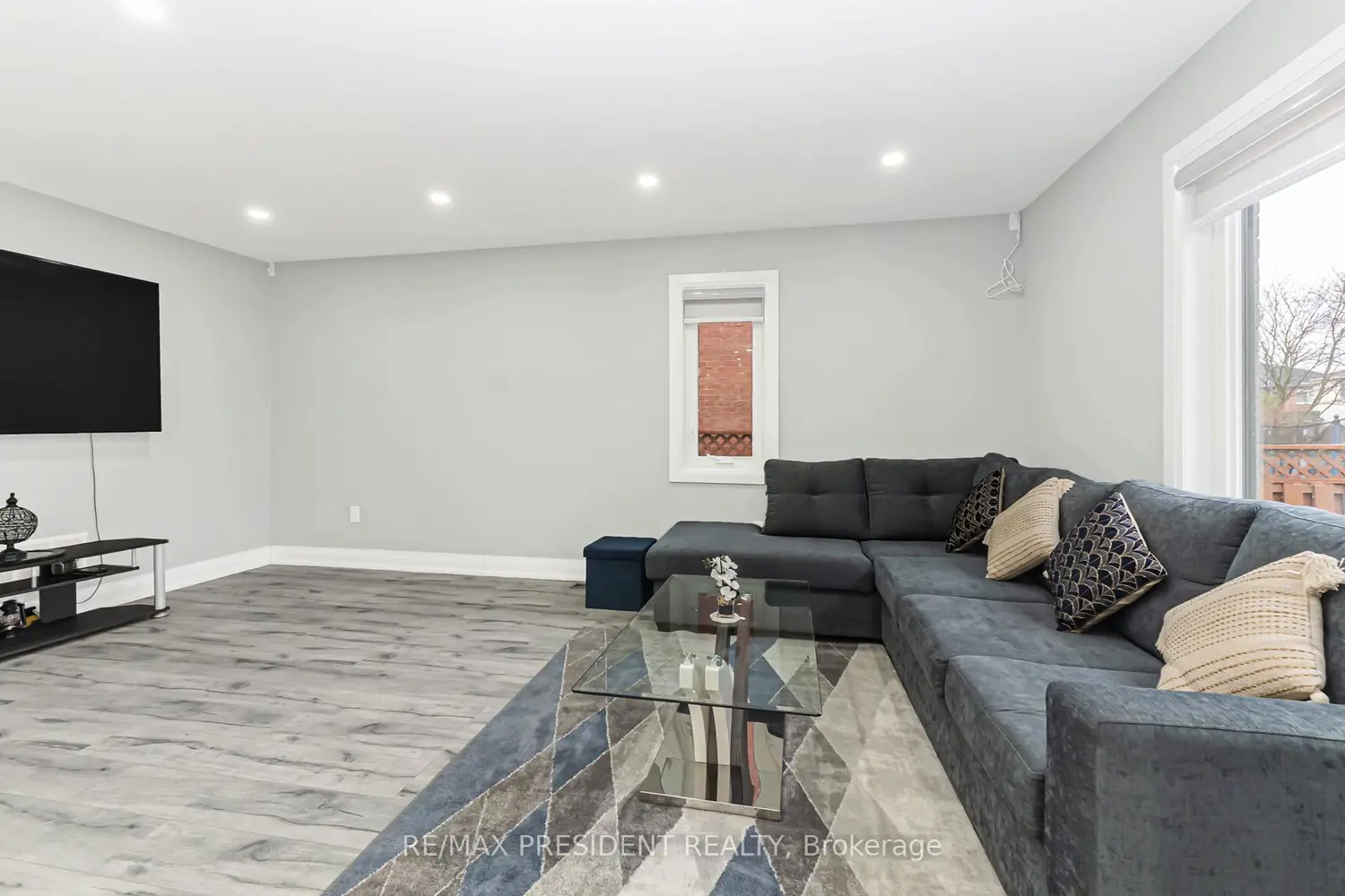 212 Wedgewood Drive photo 5