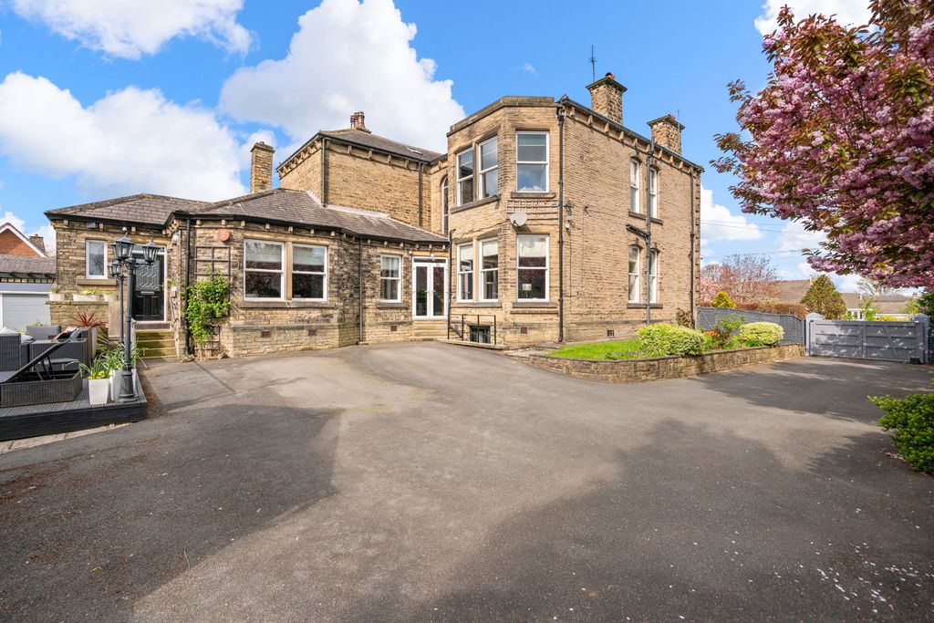 Additional image 37 of 3 bed semi-detached house for sale63 Victoria Road, Elland HX5