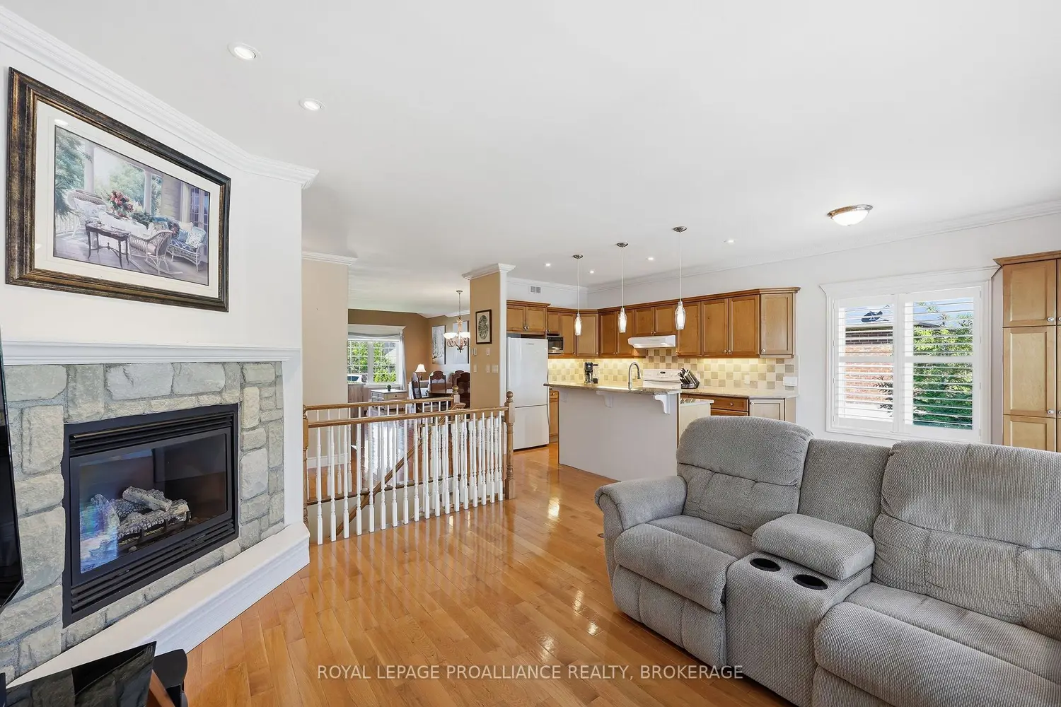 730 Amaryllis Street photo 2