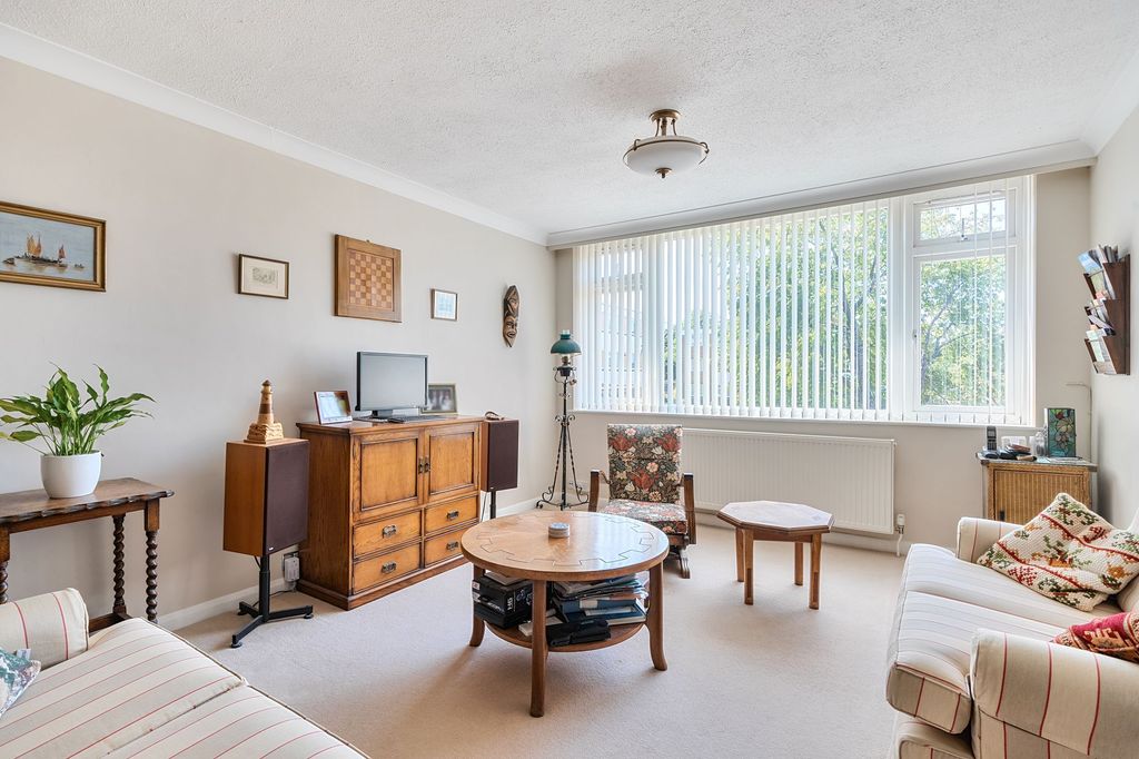 Additional image 10 of 3 bed flat for saleAvenue Road, Epsom KT18