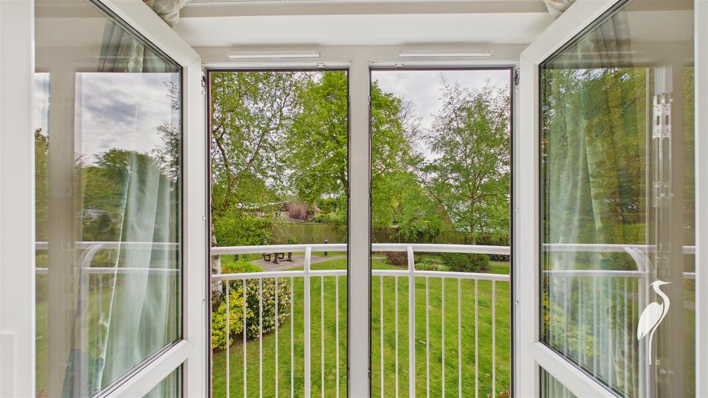 2 bed flat for saleBoldon Lane, Cleadon, Sunderland SR6 photo 5