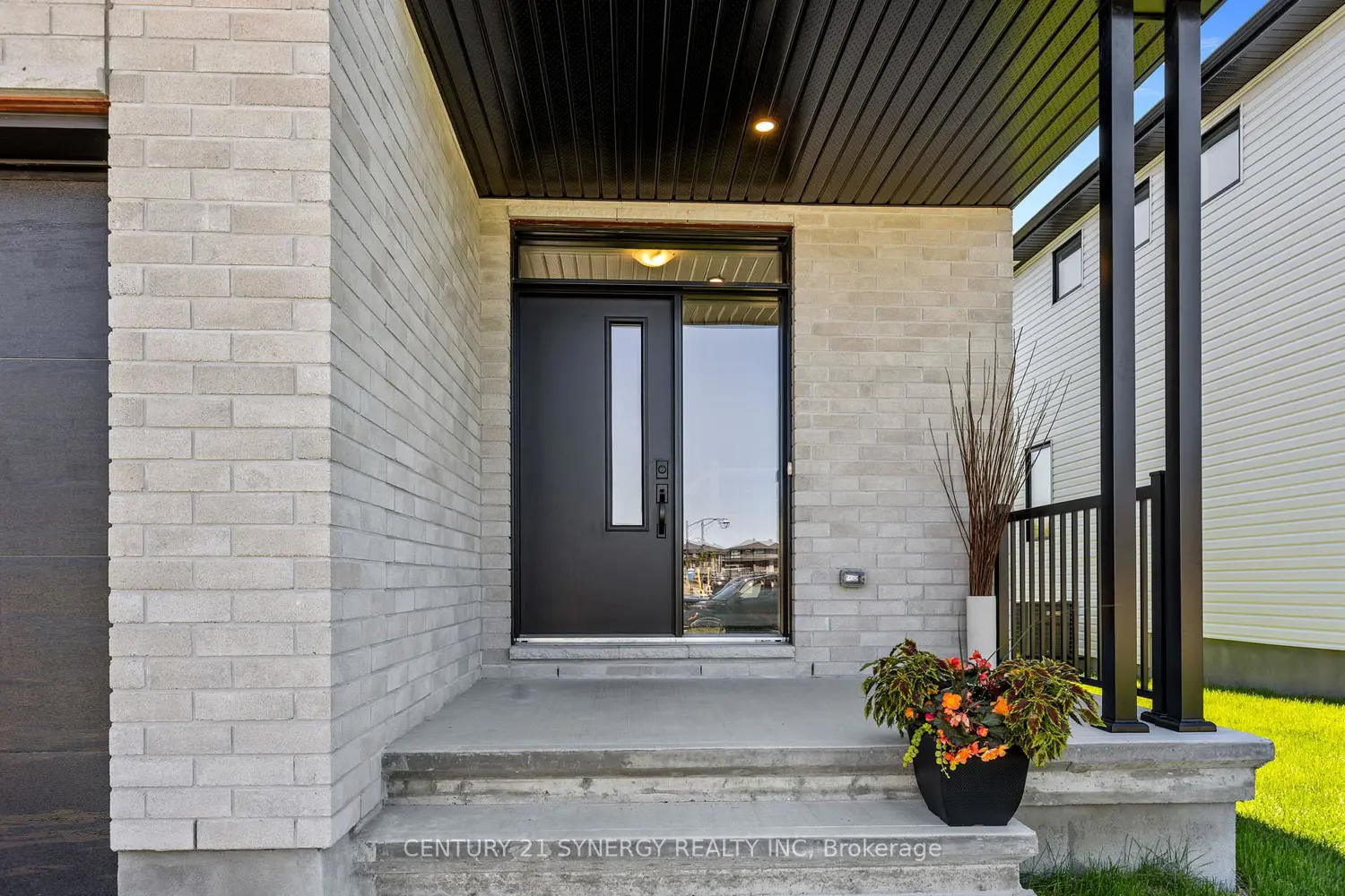 1175 Bronze Avenue photo 4