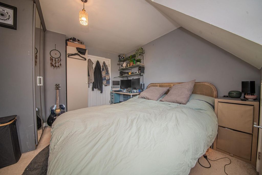 Additional image 7 of 2 bed flat for saleDrum Road, Eastleigh SO50