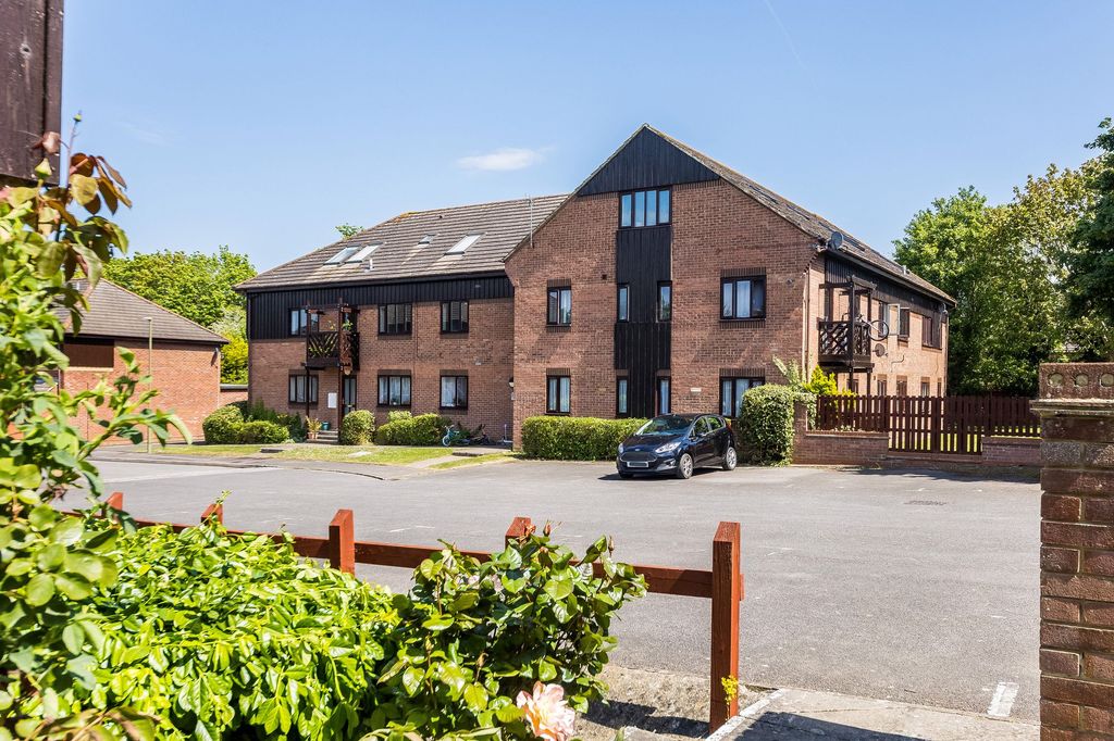 Studio for saleRoebuck Court, Didcot OX11