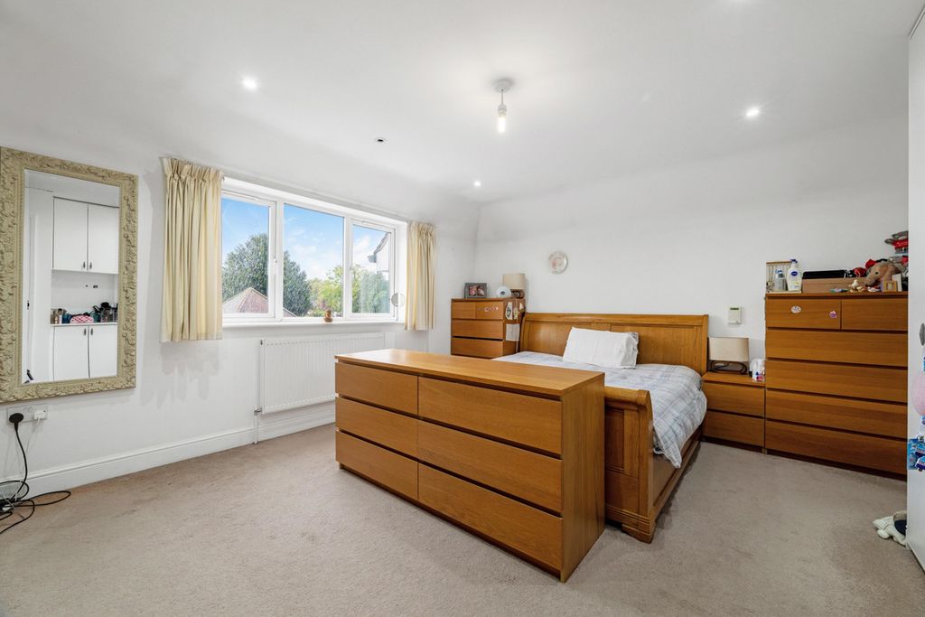 Additional image 11 of 5 bed detached house for saleVillage Road Thorpe Egham, Surrey TW20