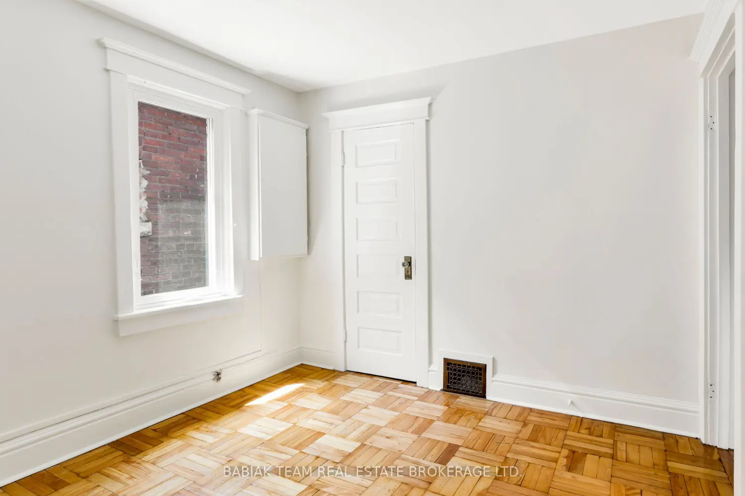 Additional image 10 of 82 Howard Park Avenue